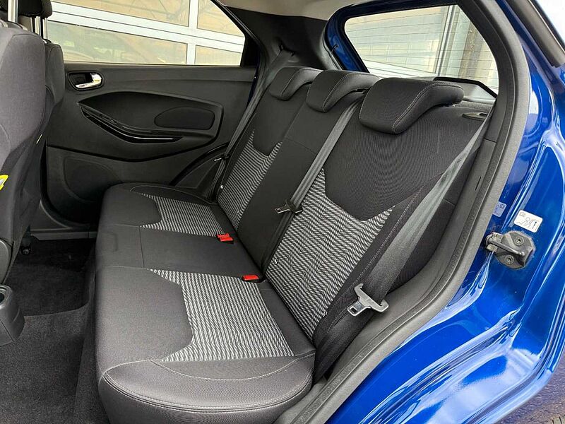 Ford Ka + Cool & Connect KLIMAAUTO BT 8 FACH PDC